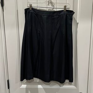 EUC Kenneth Cole Black Silk Pleated Flowy Skirt Lined Side Zipper Wednesday